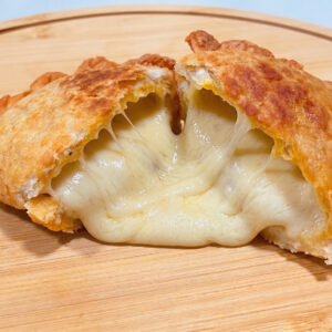 Empanada de Queijo Massa Crocante
